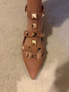 Studded Pointed-Toe Strappy Flat Sandal - Nude